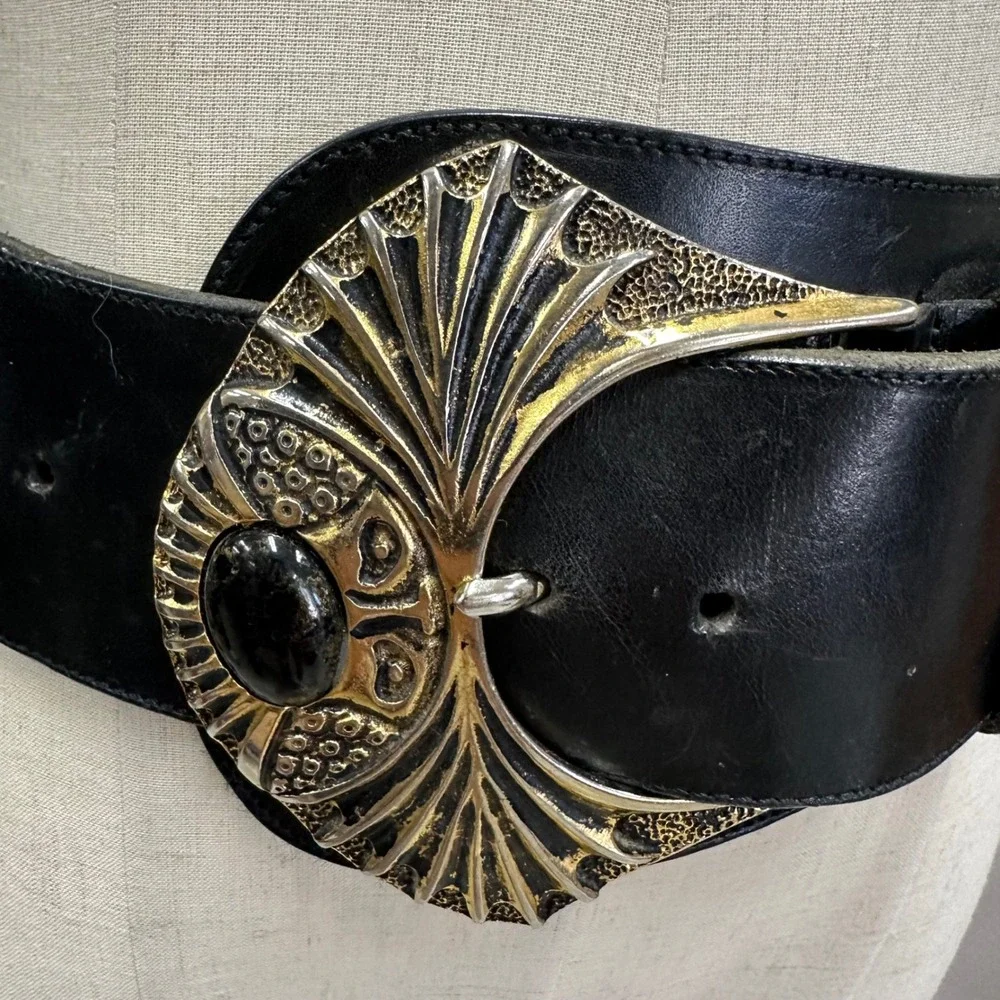 Vintage‎ Wide Black Leather Belt Gold Sculptural Buckle Cabochon Italy Size 30